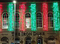 Christmas lights dateno cause for argument