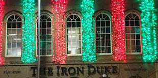 Christmas lights dateno cause for argument