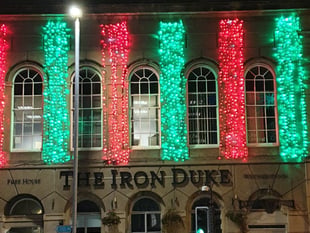 Christmas lights dateno cause for argument