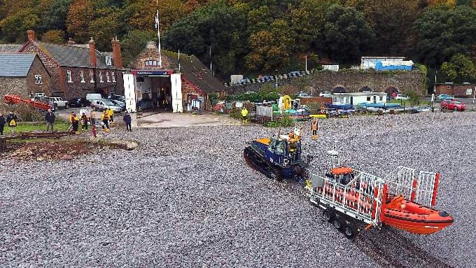 Snatched Rescue Lifeboats in dramatic cliff rescue – walker snatched from 'hopeless ...