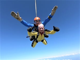 Plucky Ray takes the plunge