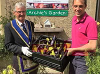 Masons give to charity