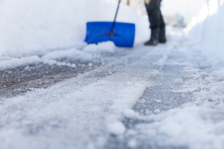 Ice Wiveliscombe road closure gratin