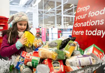 Tesco thanks shoppers for record-breaking food bank donations 