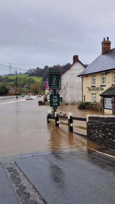 Exebridge Anchor Inn Exmoor flood flooding River Exe River Barle