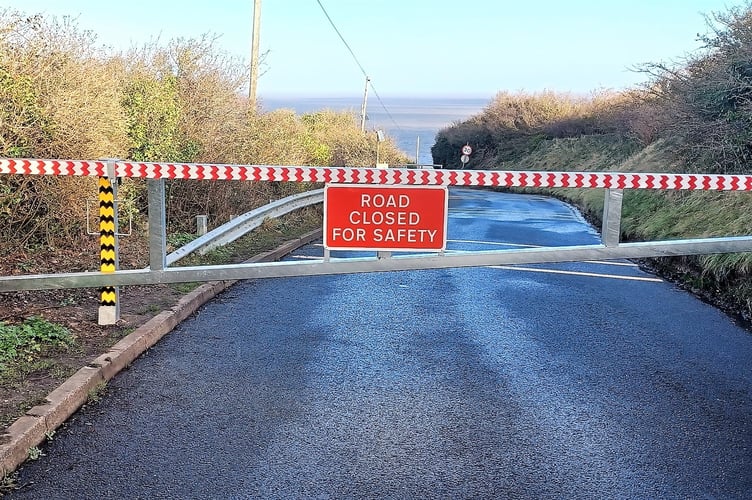 Road closure on the B3191 at Cleeve Hill