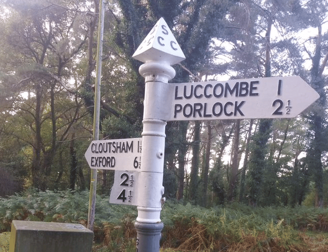 Exmoor national park fingerpost signpost missing finger Dunkery Beacon Wheddon Cross Snowdrop Valley volunteers