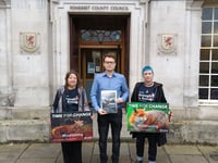 Campaigners call for end to fox and deer hunting on council land