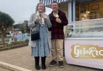 Man proposes at freshly reopened Minehead beach Kiosk