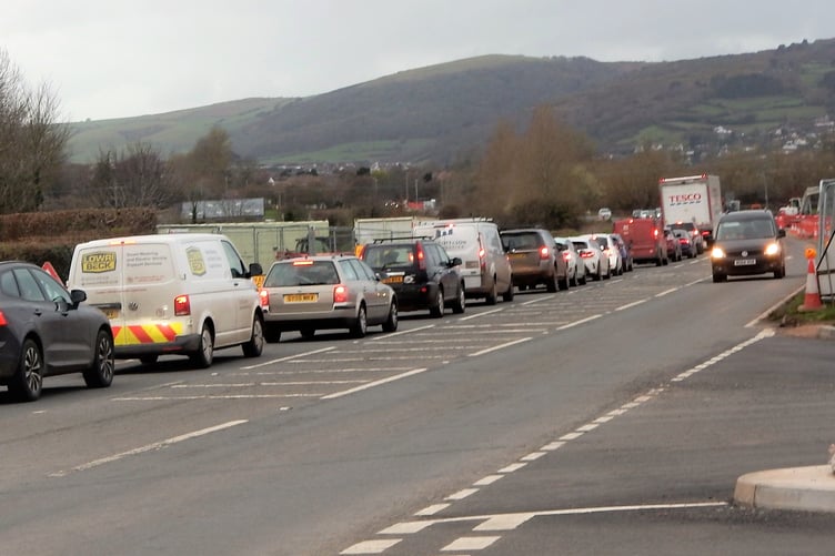 Traffic queue on the A39