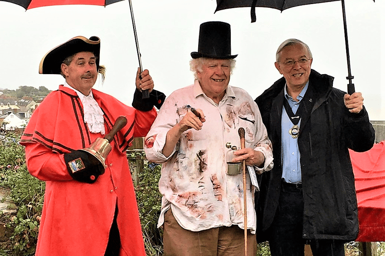 Bob Cramp impersonating the artist JMW Turner at Watchet’s pleasure ground with town crier David Milton and then mayor, Cllr John Irven