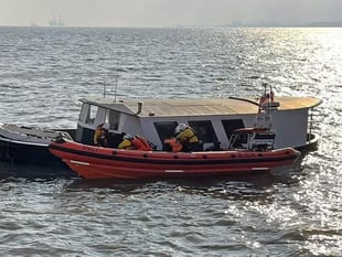 Two rescued as boat sinks in Bristol Channel