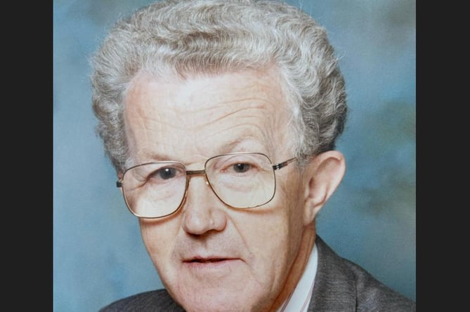 Former Kingsmead headteacher Brian Collingridge  has died at the age of 88