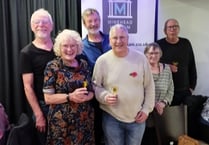 Quizzers fund-raise for museum