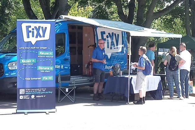 'Pop-up' Fixy van accepting electrical donations.