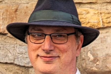 Chris Crockford is holding a fantasy writing workshop.