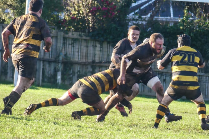 Minehead had limited opportunities to attack in the first half against Avon