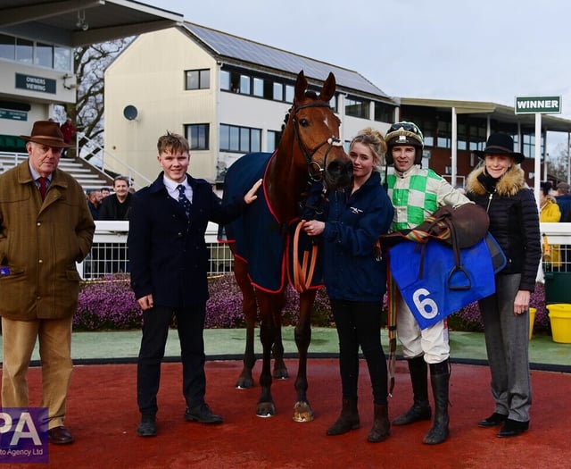 Good afternoon for local trainers at Taunton