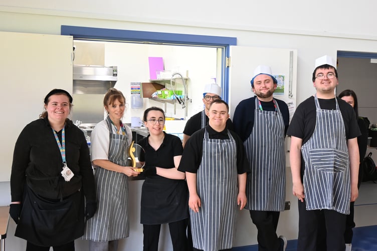 Aurora Foxes students receive their award at a Foxes Community Kitchen session in Williton.