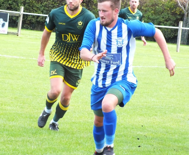 Carr's boys win at Yatton 

