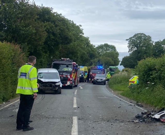 Large 999 presence after serious crash on A358
