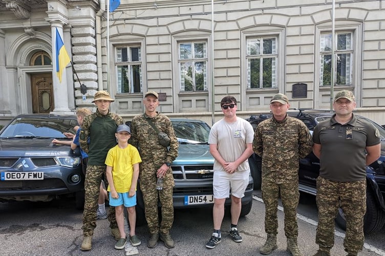 Ten-year-old William Wilson and his cousin Sam White, aged 24, meet Ukrainian soldiers on leave from the frontlines.