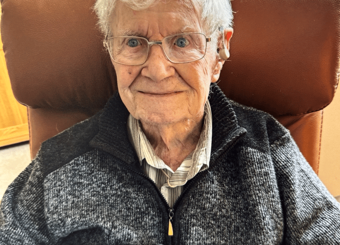 World War Two veteran George Lewis, of Watchet, is to receive medals which should've been presented to him 80 years ago.