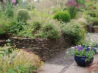 Cottage garden opening to help children's hospice