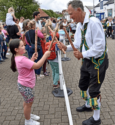 Fiddlesticks, a young visitor to the Watchet Carnival Weekender discovers there's nothing to this Morris dancing lark.