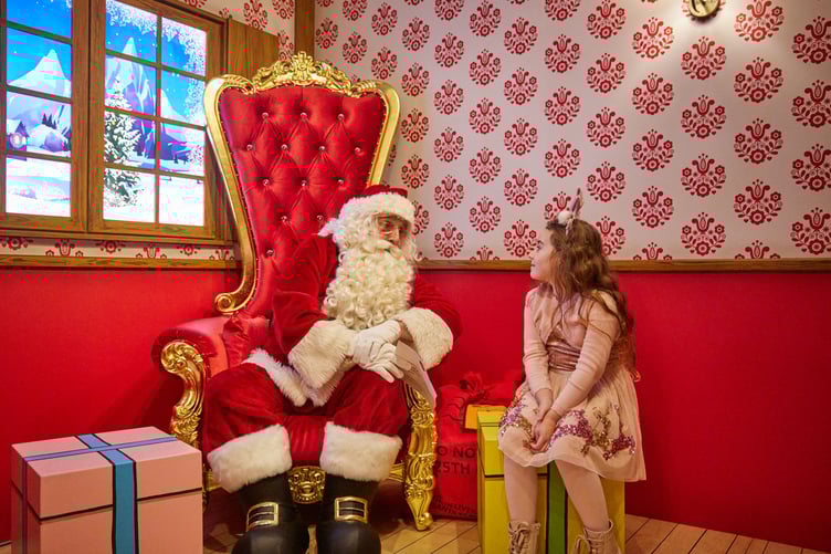 The most famous redcoat of all will be meeting guests at Butlin's Minehead holiday resort at Christmas.