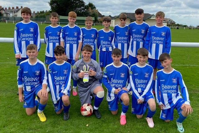 Minehead U14s, back left to right: Ewan Sitt, Jake Delanty-Mitchell, Jacob Fouracre, Theo Arkell, Reggie High, Rio Davis,
Casey Paxton, Sam Pitkin-Taylor; front: Harry Stone, Oli Tisbury, Harry Milton, Charlie Bonar, Ethan Coburn, Aaron Parker.