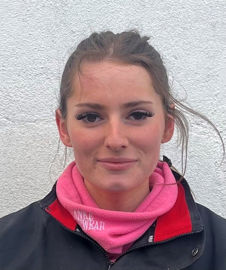 Amy to ride in charity race at Wincanton