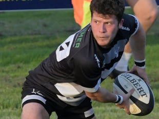 Minehead finish strongly to seal bonus point win at Wells