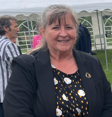 Minehead's Somerset Cllr Mandy Chilcott is warning motorists of night closures of the A39 from next week.