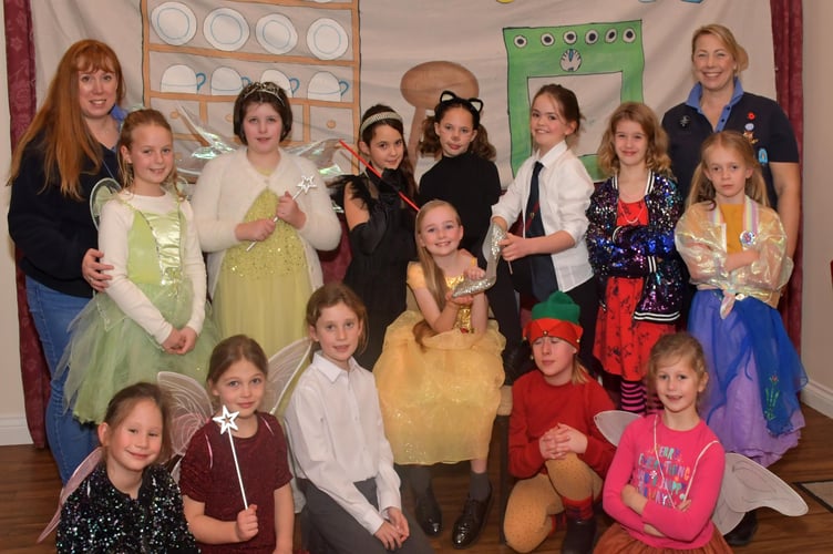 1st Wiveliscombe Brownies to show production of classic pantomime