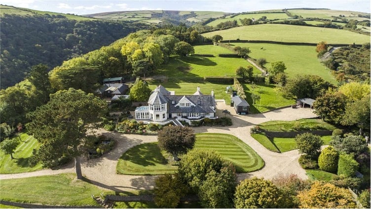 Halsecombe House drone shot