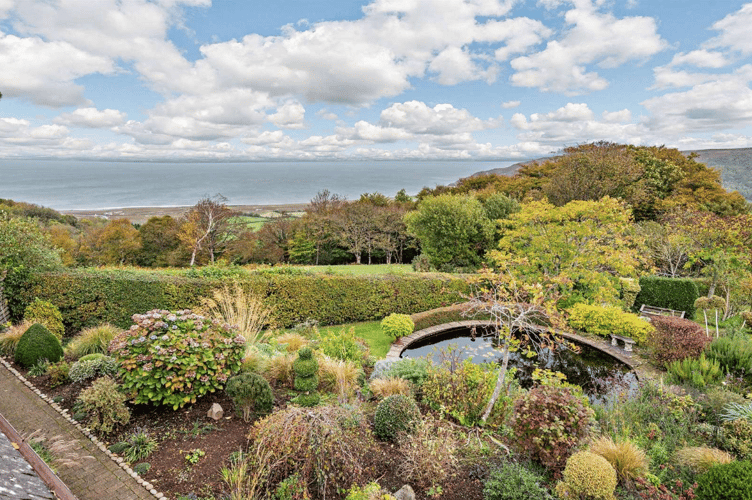 Cottage roof terrace views
