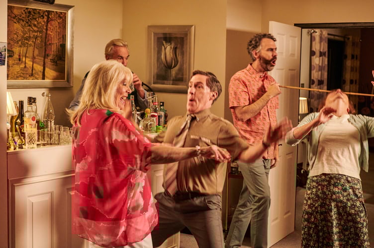 Gavin and Stacey: The Finale,Pam (ALISON STEADMAN), Mick (LARRY LAMB), Bryn (ROB BRYDON), Jason (ROBERT WILFORT), Gwen (MELANIE WALTERS) ,**** IMAGE STRICTLY EMBARGOED FOR PUBLICATION UNTIL: 00:00:01 HRS 10/12/2024 ****,Toffee International Ltd.,Tom Jackson