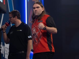Searle crashes out of World Darts Championship 