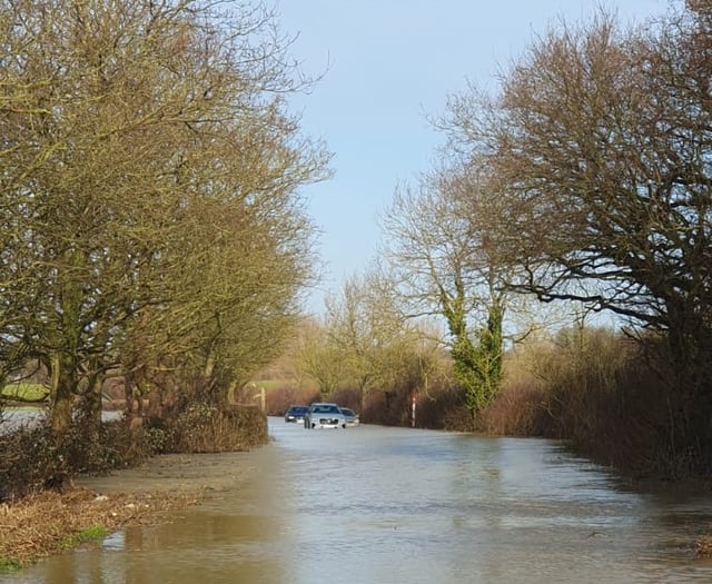 'Major incident' as more than 100 people evacuated in major floods