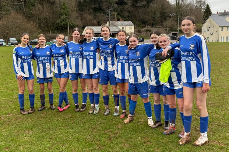 Minehead girls in goal spree