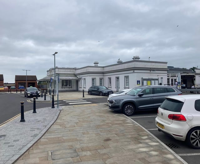 Council urged to make sure buses can access Somerset train station