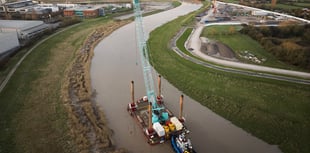 Giant barge arrives in Bridgwater for tidal barrier work