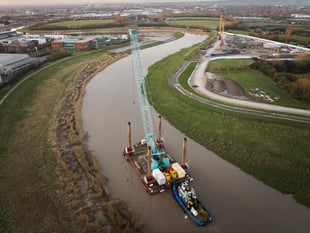 Giant barge arrives in Bridgwater for tidal barrier work