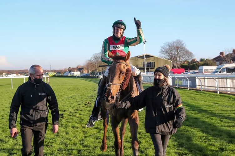 Vieux Lion Rouge will be parading at Aintree