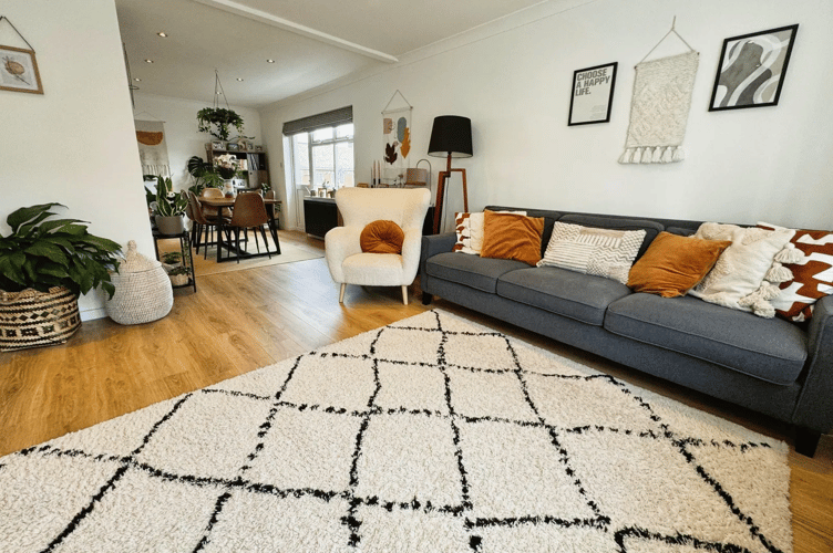 Lounge/ dining room