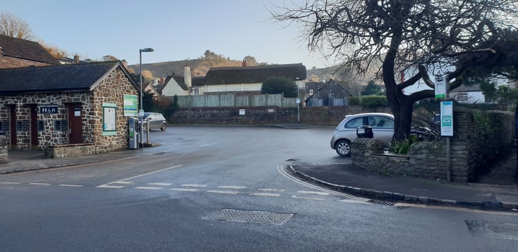 An extra 15-minutes shoppers' bay is to be put in Porlock's Doverhay car park.