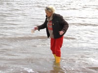 15-minute water pollution test demonstrated on Dunster Beach by MP 