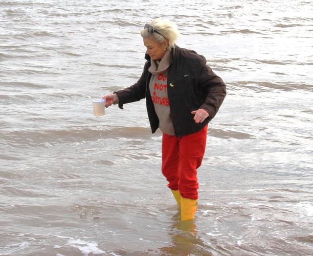 15-minute water pollution test demonstrated on Dunster Beach by MP 