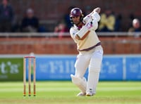 Struggling Somerset lose away to Surrey 